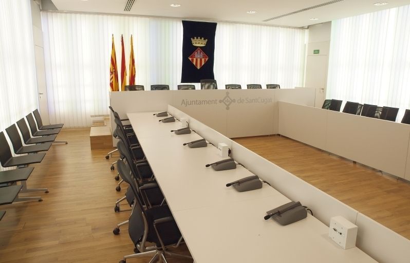 La sala de plens acull les reunions dels consells de barri del centre FOTO: A. Ribera