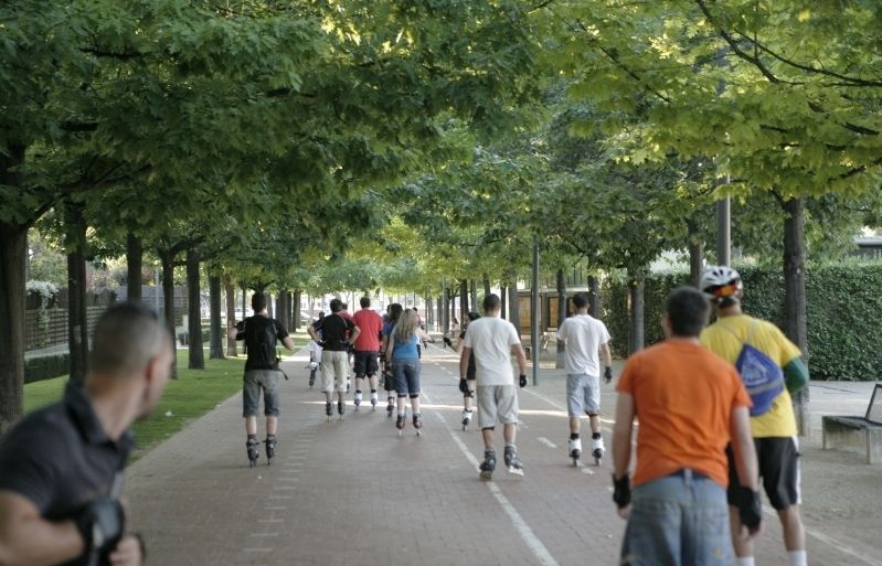 El Roller Sant Cugat baixant per l'avinguda Gaudí. FOTO: Artur Ribera