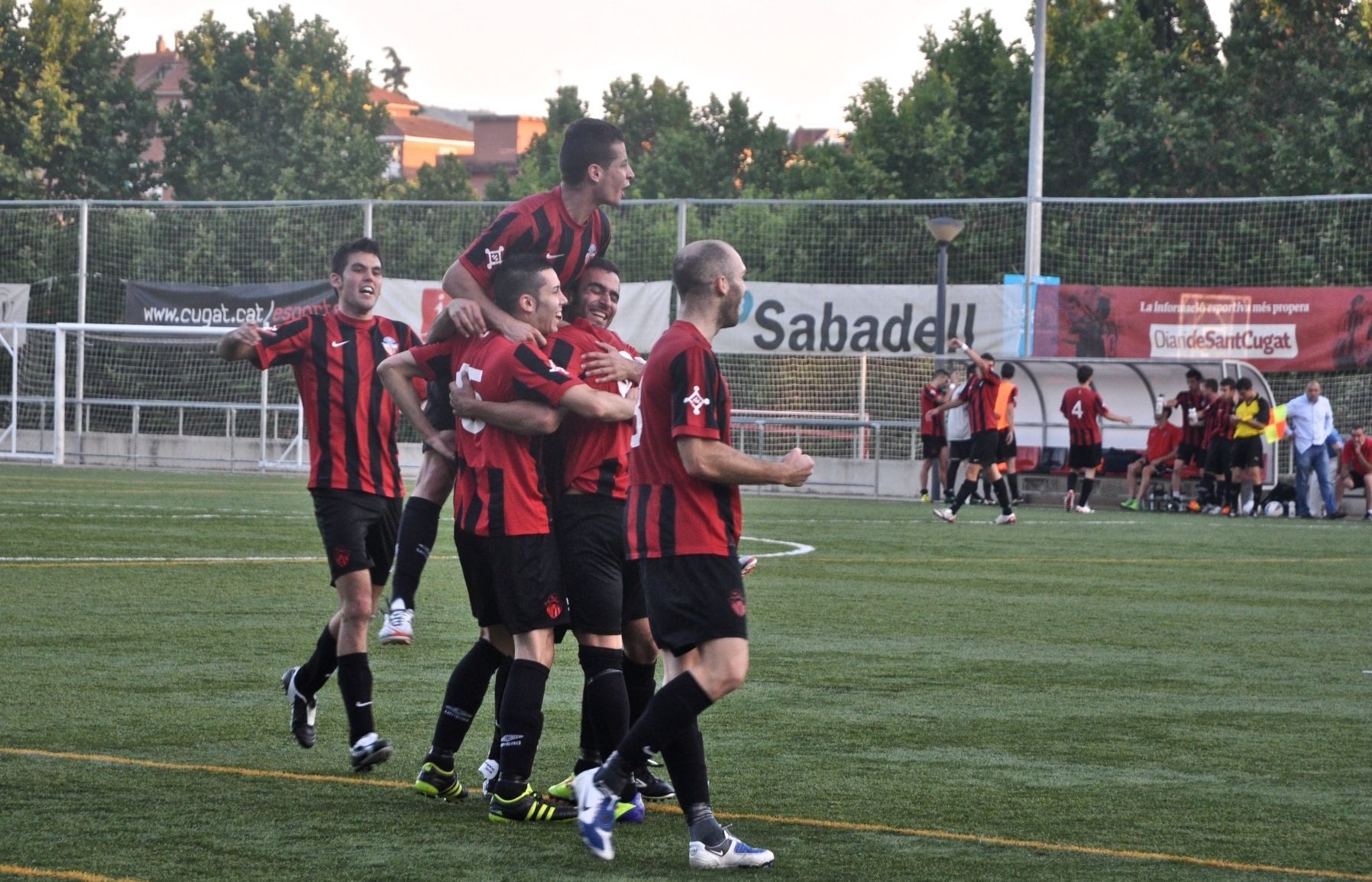 Celebració del cinquè gol. FOTO: Pere Fernández