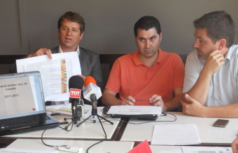 Els socialistes a la roda de premsa de balanç del primer any de mandat. FOTO: Anna Mira 