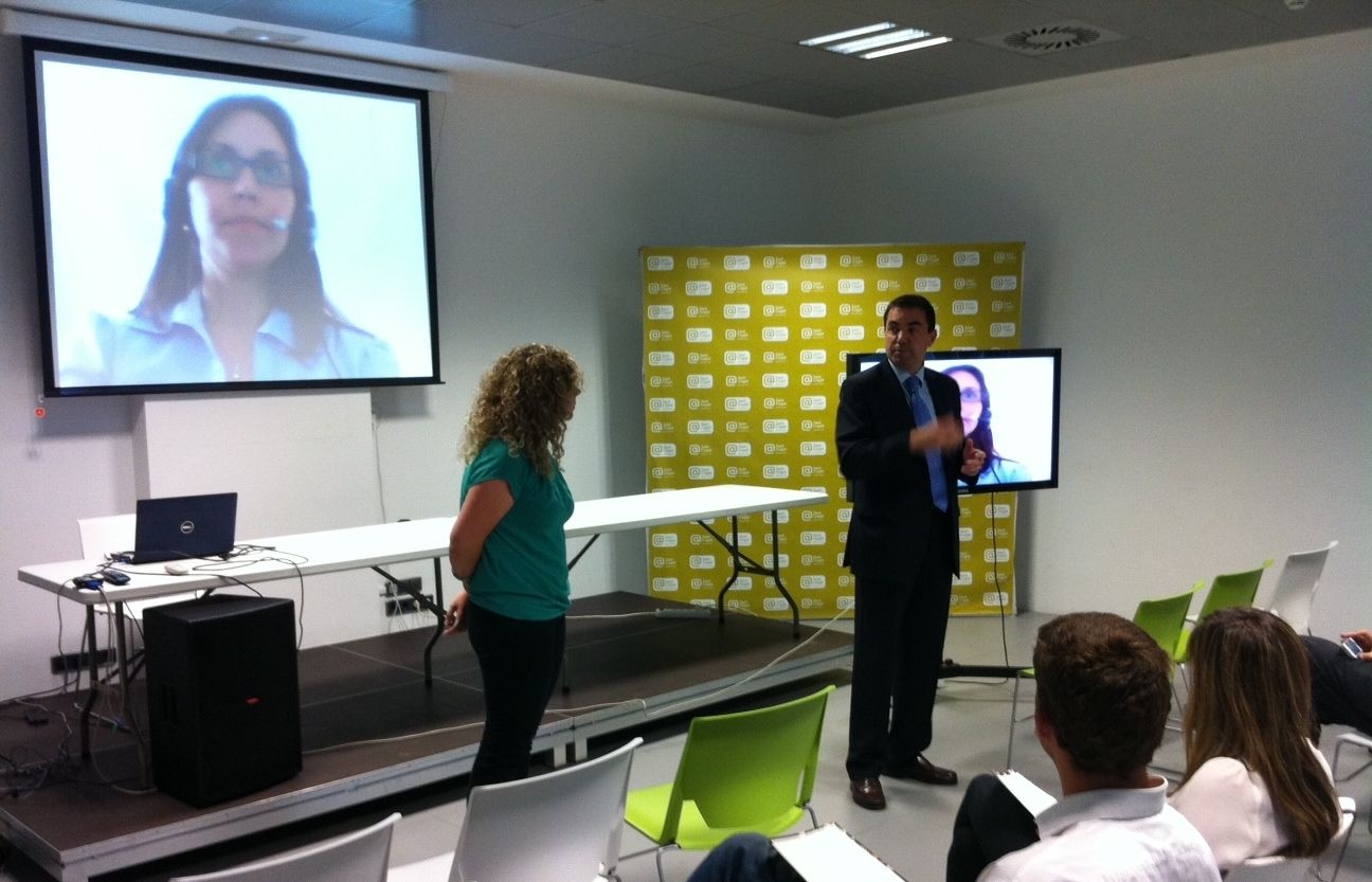 La ponència a l'@ Sant Cugat FOTO: JR Armadàs