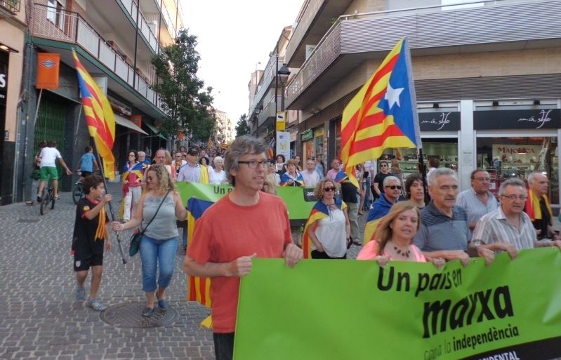 La Marxa per la Independència ha anat des de la plaça Rafael Casanova a la plaça de la Vila. FOTO: Anna Mira