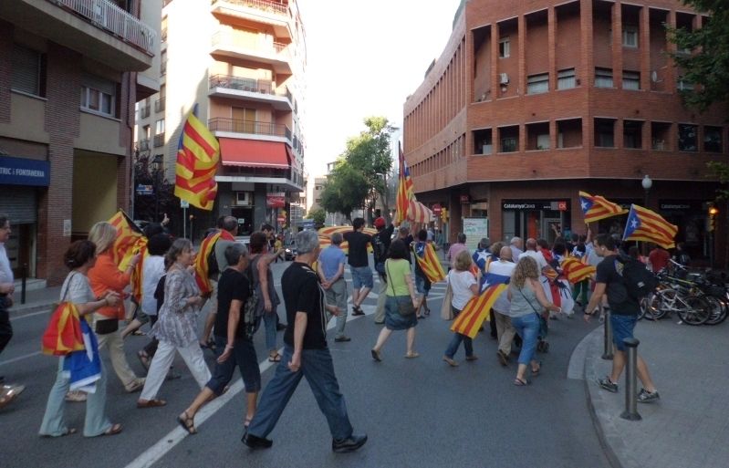 Més de 200 persones han caminat per la independència de Catalunya. FOTO: Anna Mira