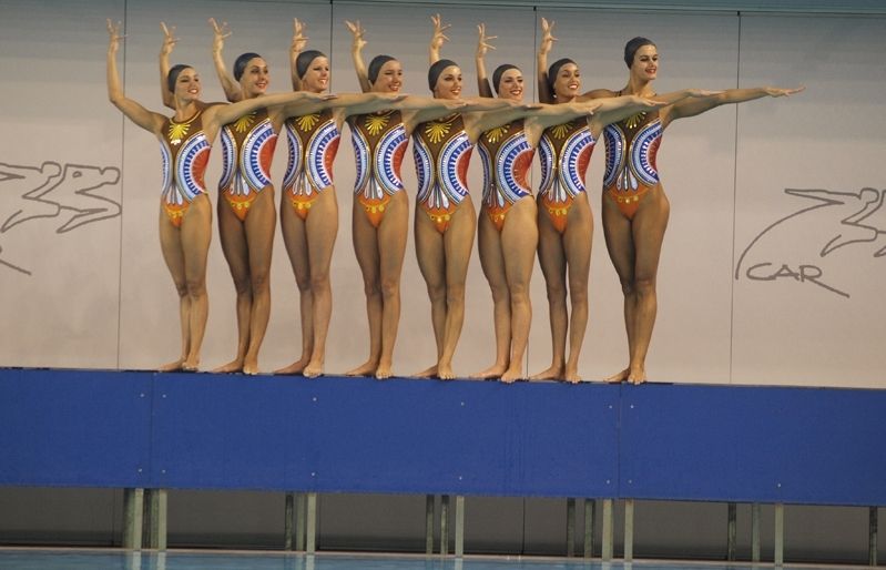 Les nedadores han mostrat els seus vestits de bany. FOTO: Artur Ribera 