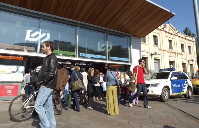 L'aplicació també permet conèixer l'horari i l'itinerari dels trajectes, preus, estacions. FOTO: Artur Ribera