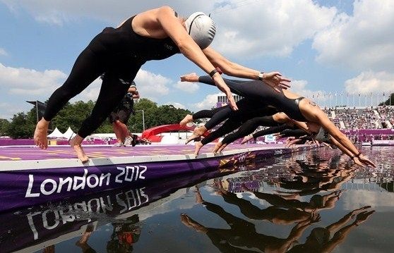 Sortida de la prova de 10 quilòmetres en aigües obertes. FOTO: Federació Catalana de Natació