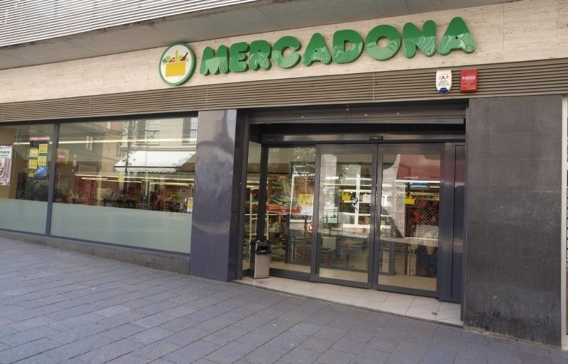 El Mercadona del carrer de Valldoreix. FOTO: Artur Ribera 
