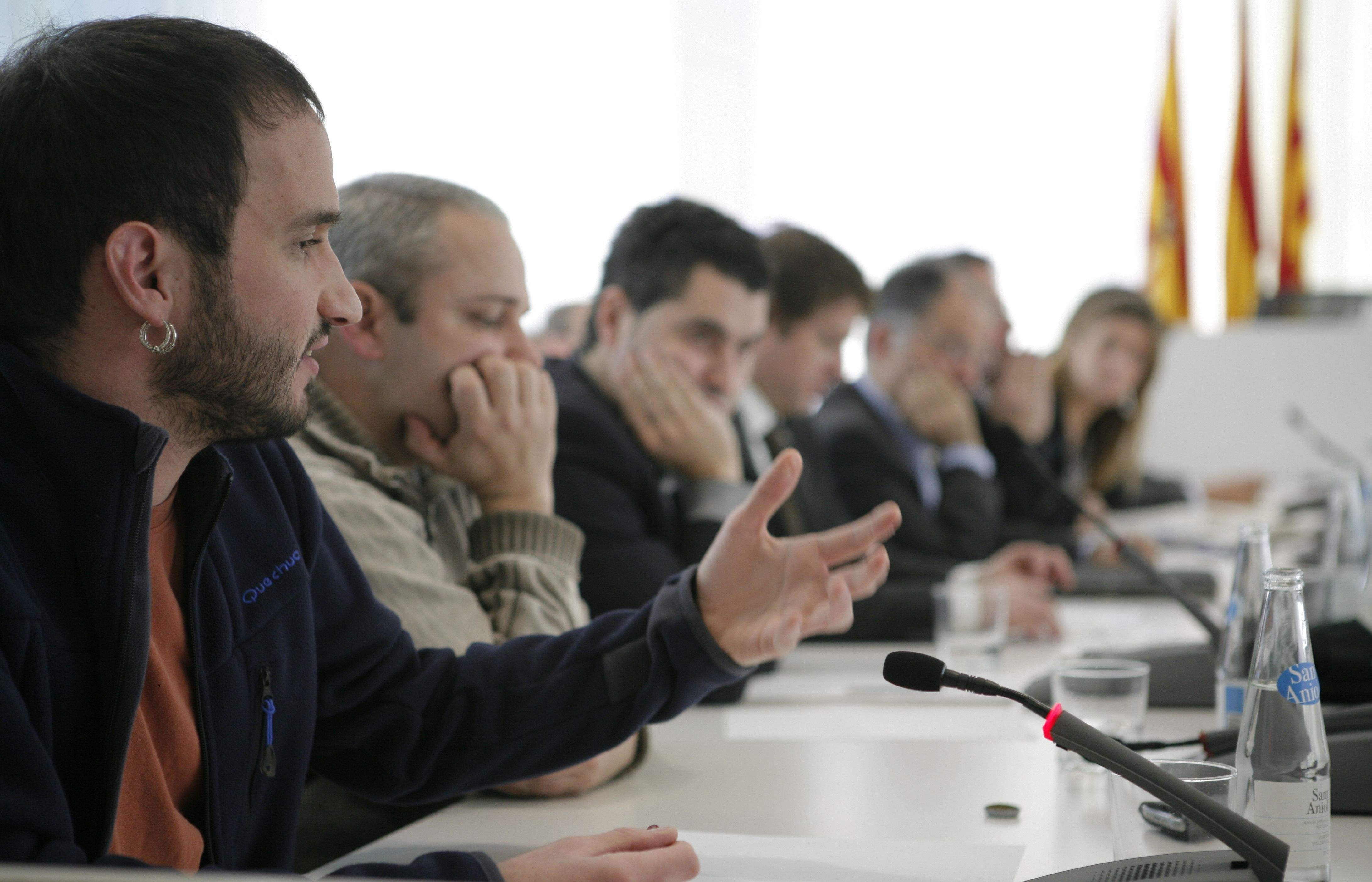 Ignasi Bea, regidor de la CUP, al Ple Municipal. FOTO: Artur Ribera