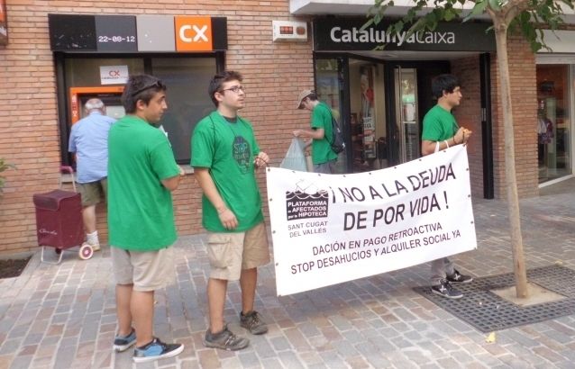 L'oficina de Catalunya Caixa del carrer Villa serà el lloc on acamparan FOTO: Àgata Guinó