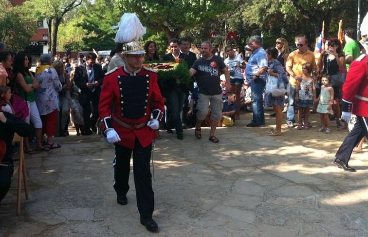 L'ofrena de l'Ajuntament FOTO: JR Armadàs