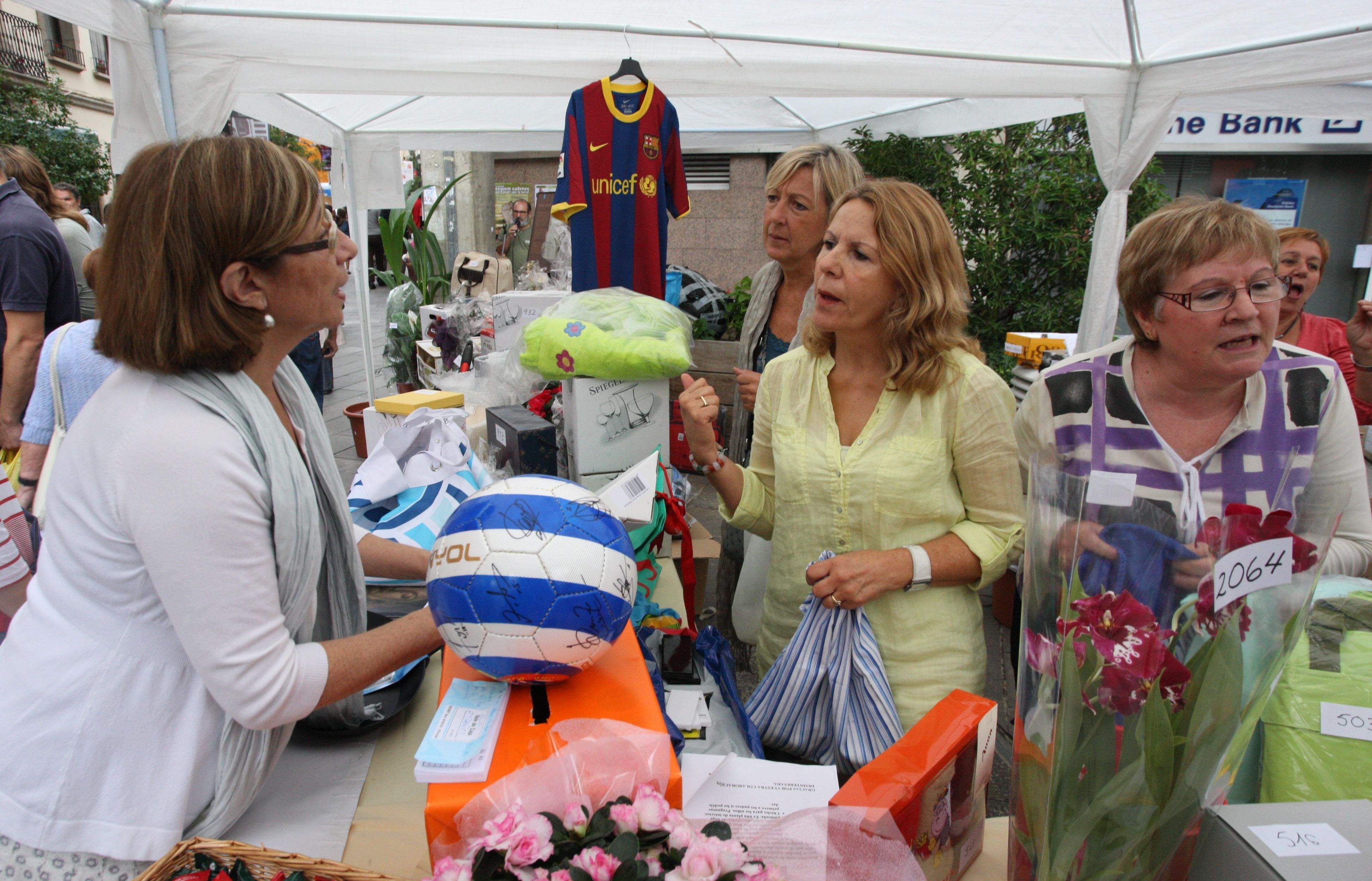 Una de les edicions anteriors de la tómbola. FOTO: Arxiu