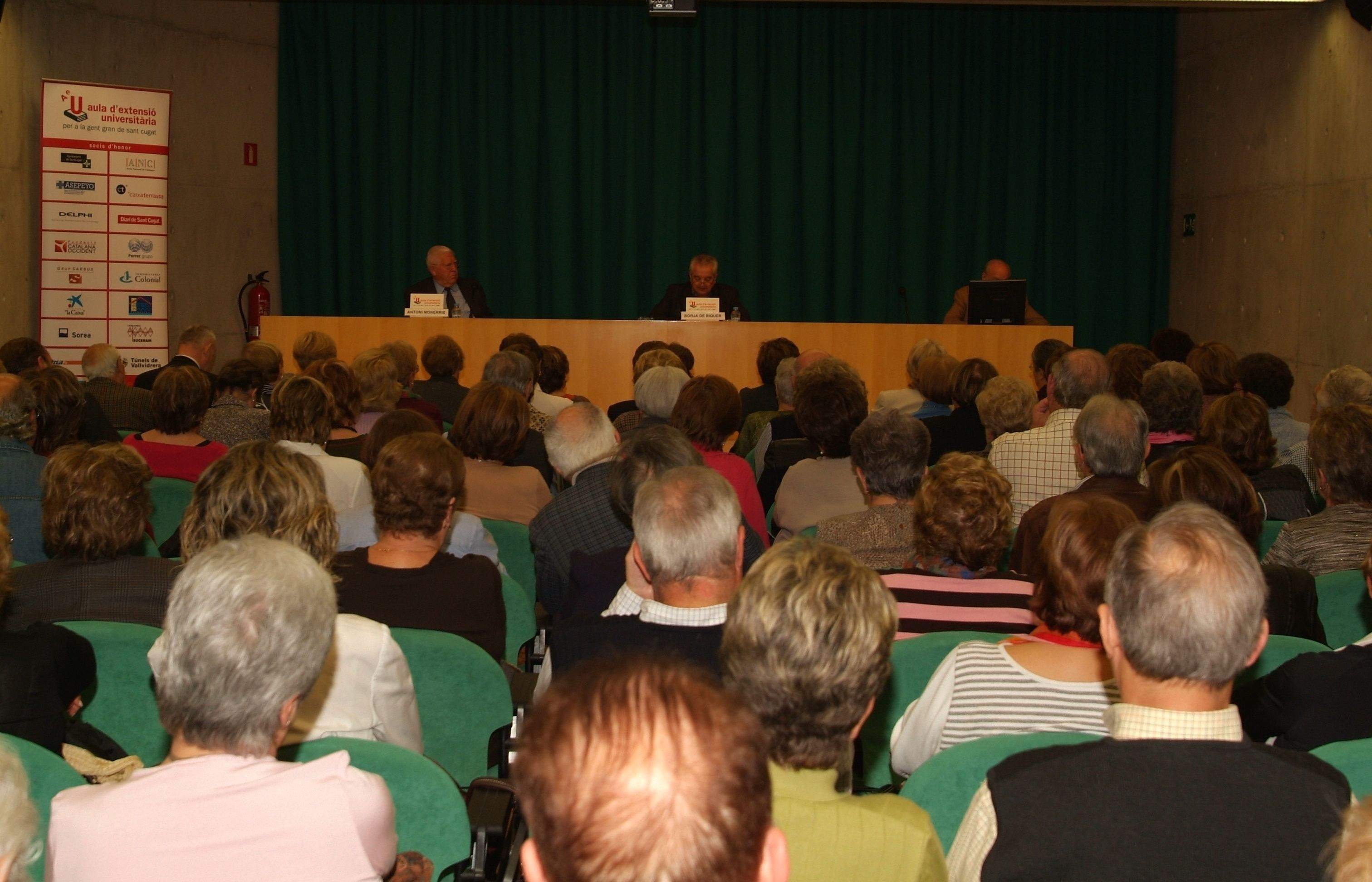 Una de les xerrades que organitza l'entitat. FOTO: Arxiu