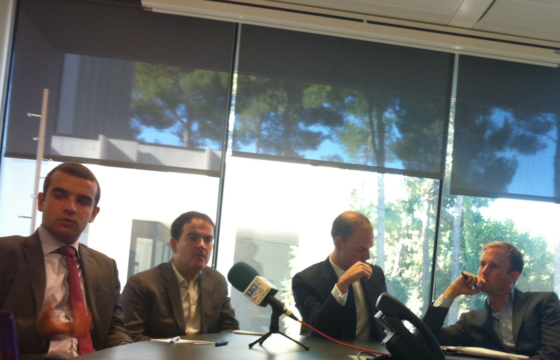 La reunió dels representant de les empreses a Creàpolis FOTO: JR Armadàs