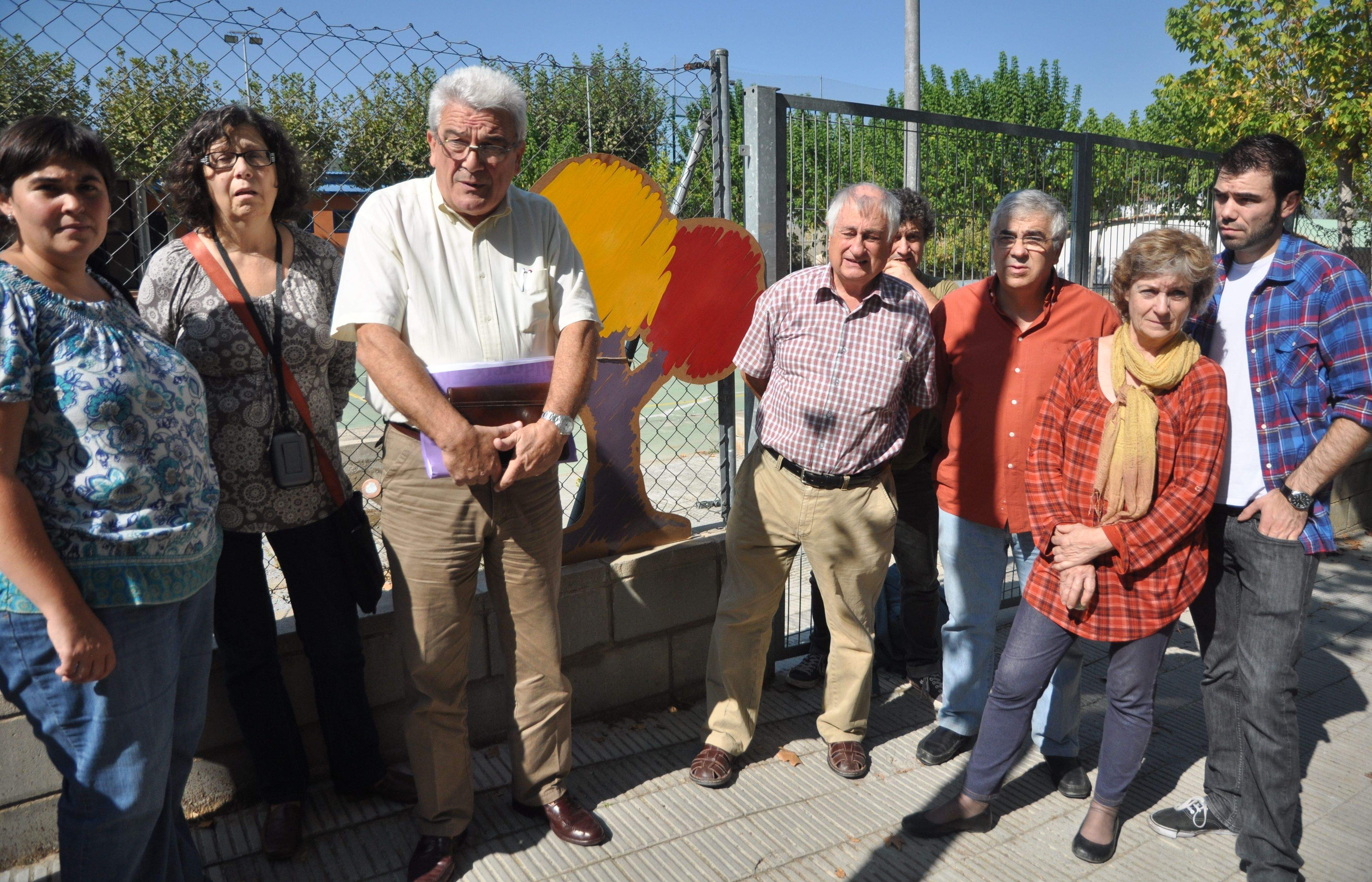 Pablo Alonso, al centre de la imatge, juntament a Xavier Lecina, president de l'AVVPV