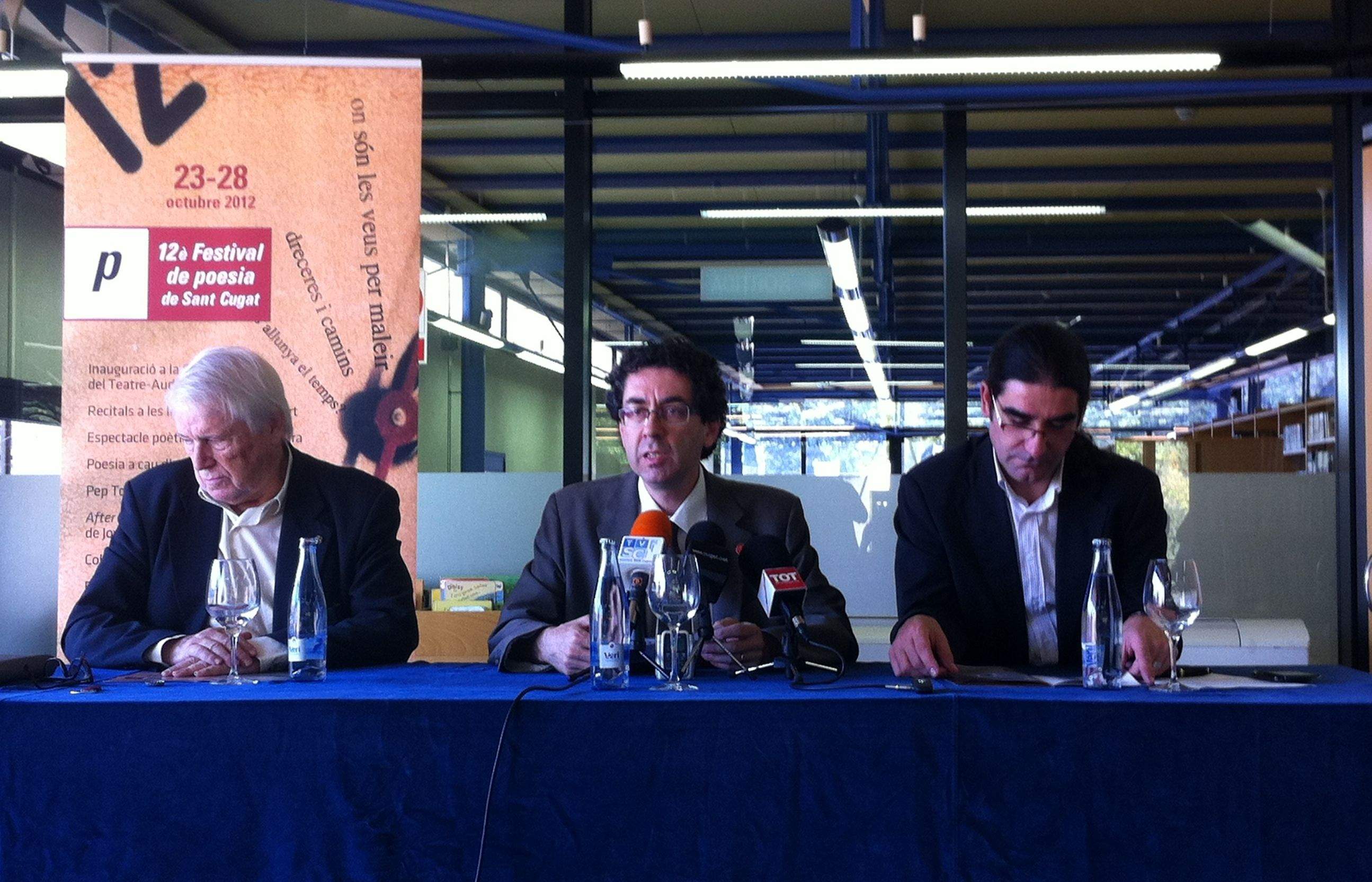 L'acte de presentació ha comptat amb el poeta d'honor. FOTO: C.Caballé