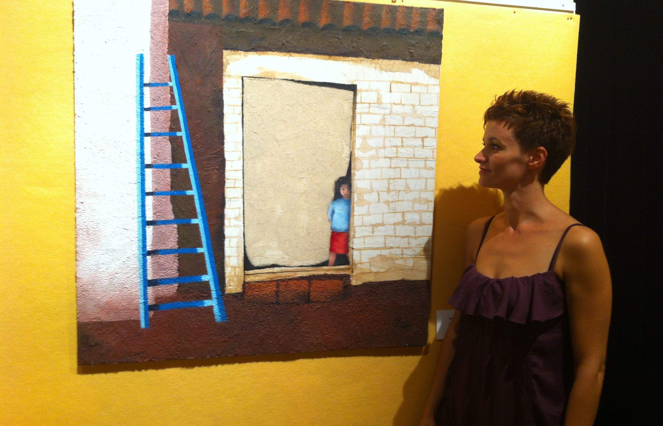 Sílvia López a la inauguració de la seva exposició a l'Ateneu. FOTO: Anna Mira