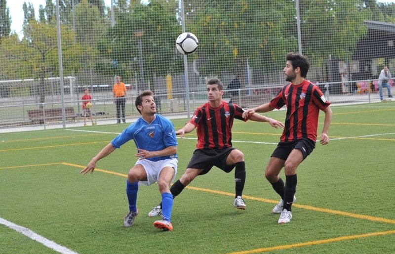Sant Cugat Esport FC i CF Lloret han empatat a 0 gols. FOTO: Amanda Bernal