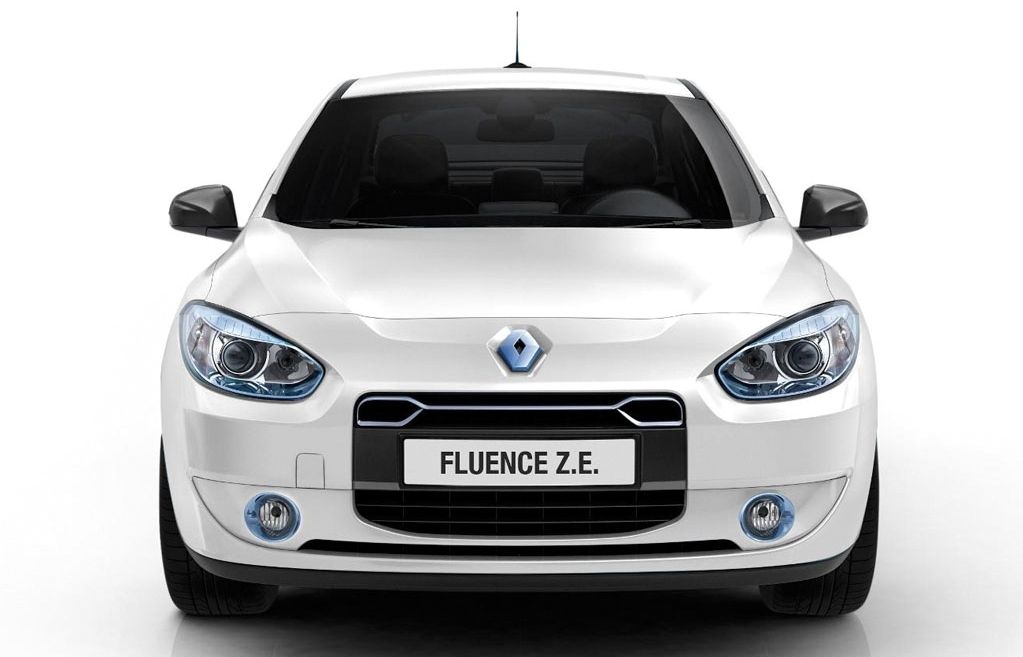 El Renault Fluence Z.E. abasta els 135 km/m