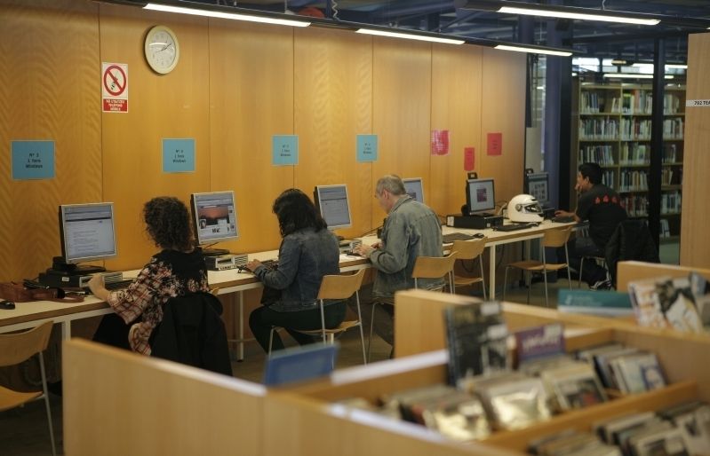 Les biblioteques de Sant Cugat, molt ben valorades pels seus usuaris. FOTO: Artur Ribera