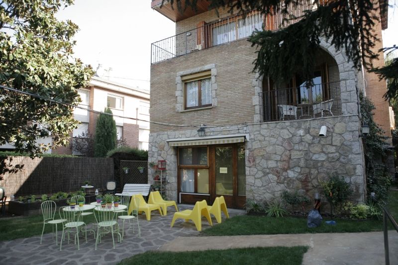 La residència es troba en una casa al centre de Sant Cugat. FOTO: Artur Ribera
