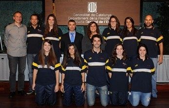 Algunes de les integrants dels equips de volei platja catalans. FOTO: Jordi Estruch