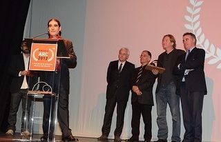 Pep Tugues recollint el guardó durant la gala. FOTO: Cedida