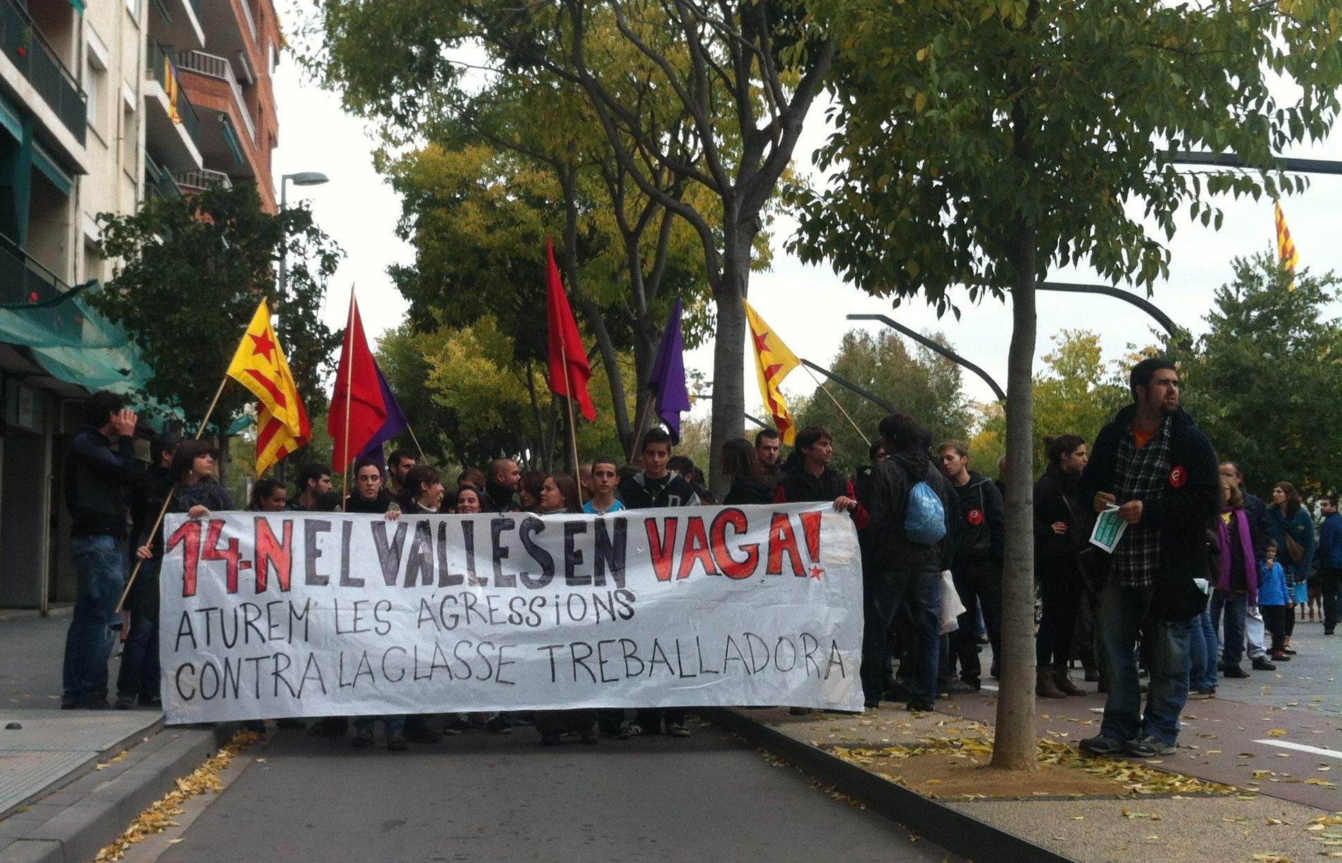 La capçalera de la manifestació FOTO: JR Armadàs 