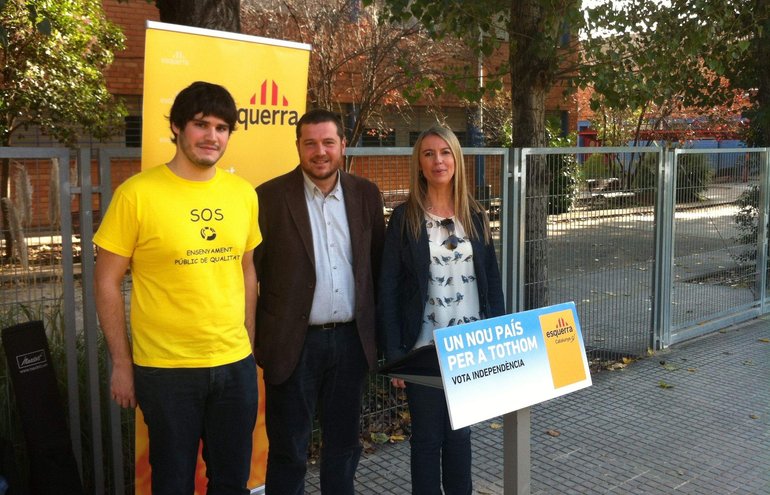 La reivindicació ha estat davant l'institut FOTO: JR Armadàs 
