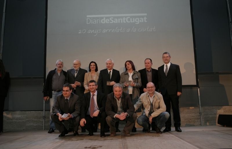 Les 8 persones homenatjades. FOTO: Artur Ribera