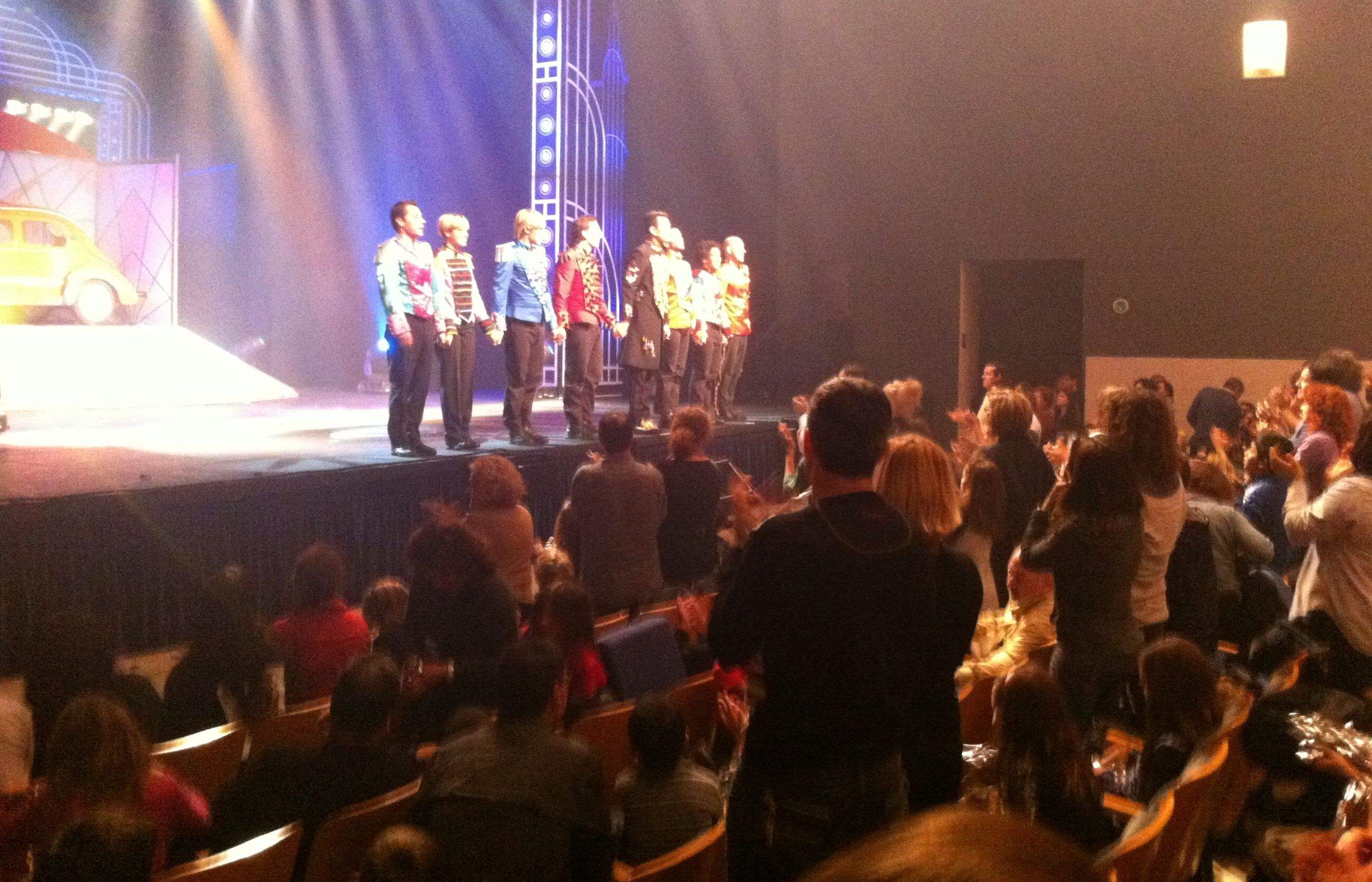 El públic ha acomiadat el mag de peus. FOTO: M. Sagalés