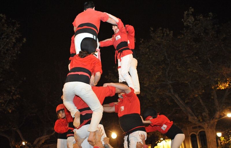 Actuació de vigílies de la Diada de la colla