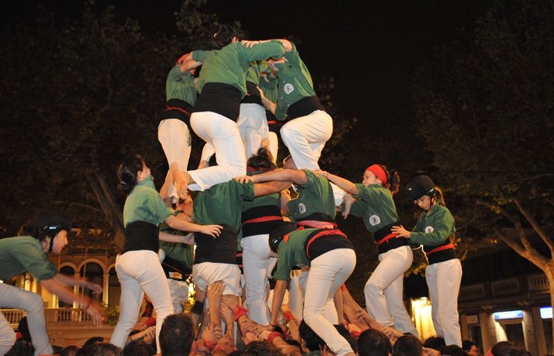 Actuació de vigílies de la Diada de la colla