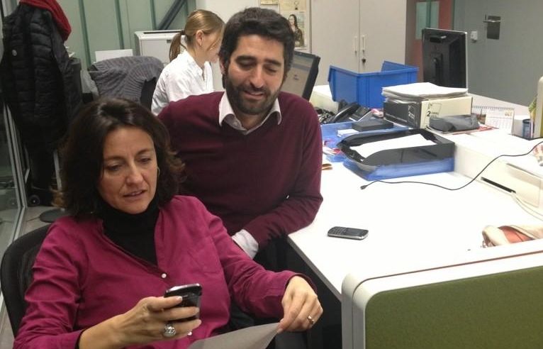 Mercè Conesa i Jordi Puigneró a l'ajuntament esperant les dades de participació de les eleccions del 25n 2012. FOTO: Àgata Guinó