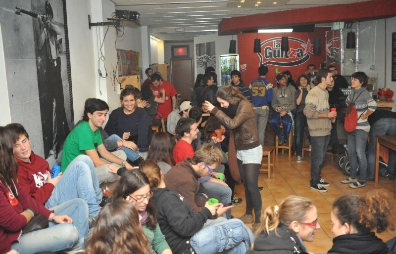 La Guitza va ser l'escenari del seguiment de campanya de la CUP. FOTO: Amanda Bernal