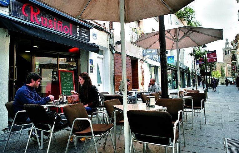 Especialitat en patates braves artesanes.