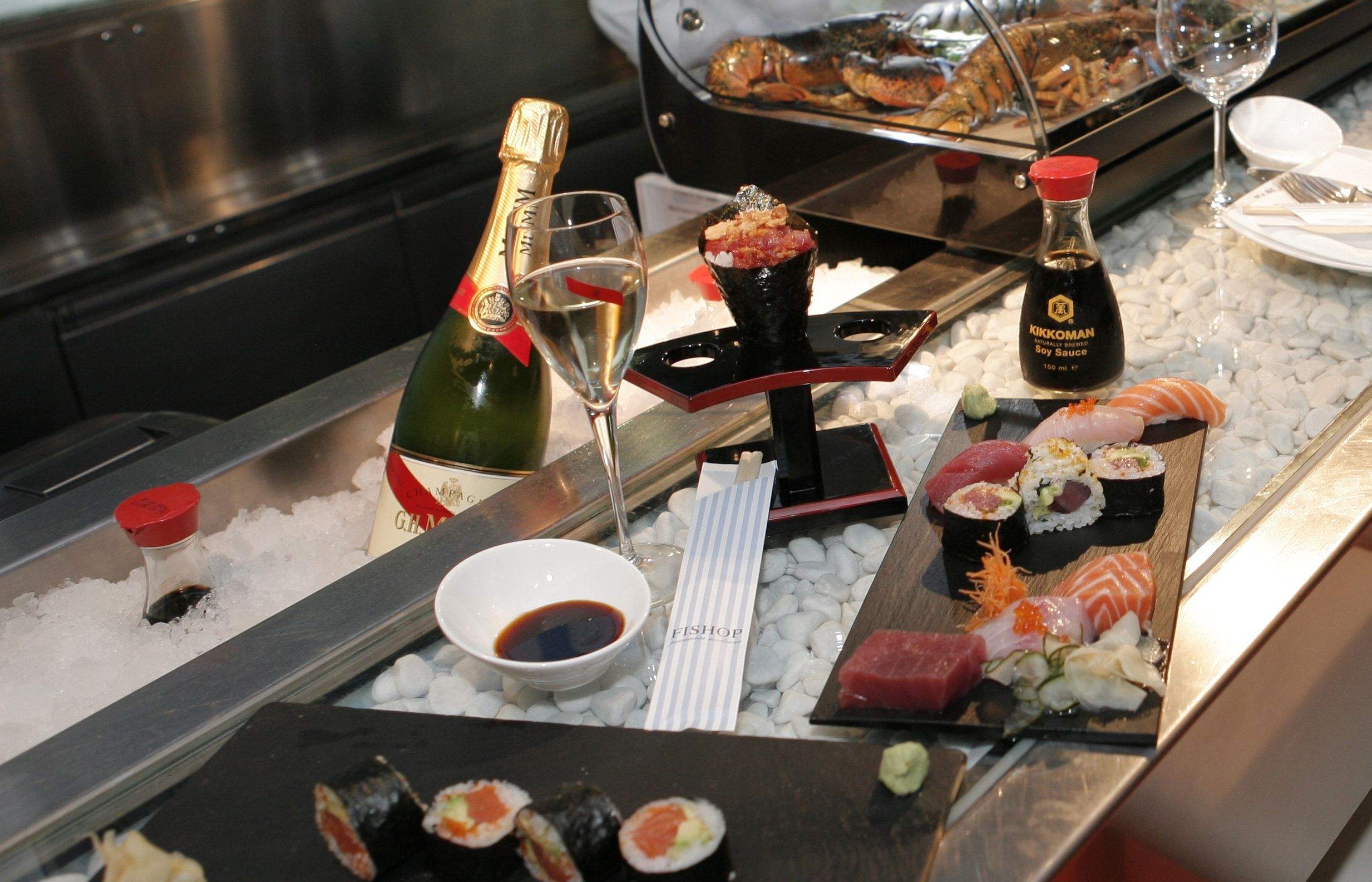 Especialitat sushi, marisc, arròs, carns basques