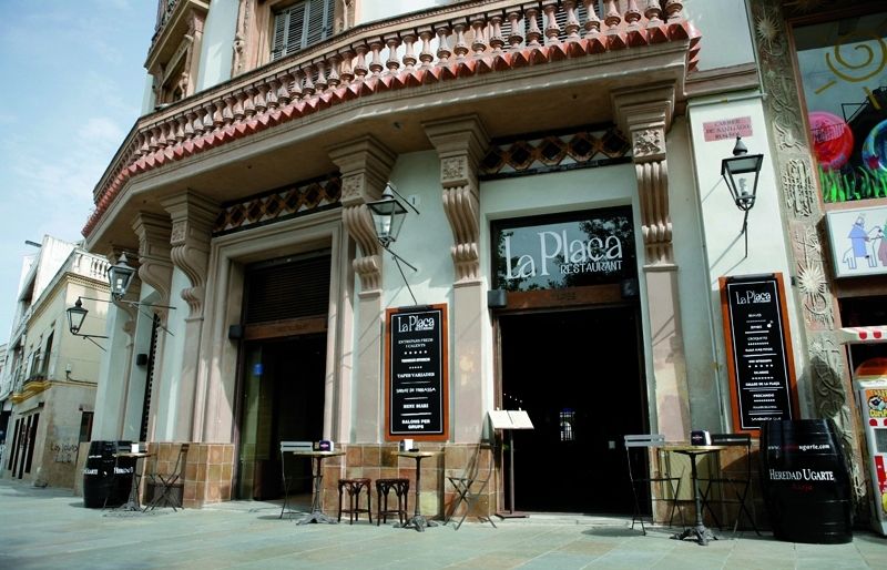 Especialitat en tapes, cuina tradicional, carro gintònics