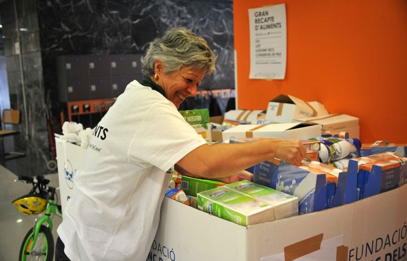 Voluntaria al supermercat Consum