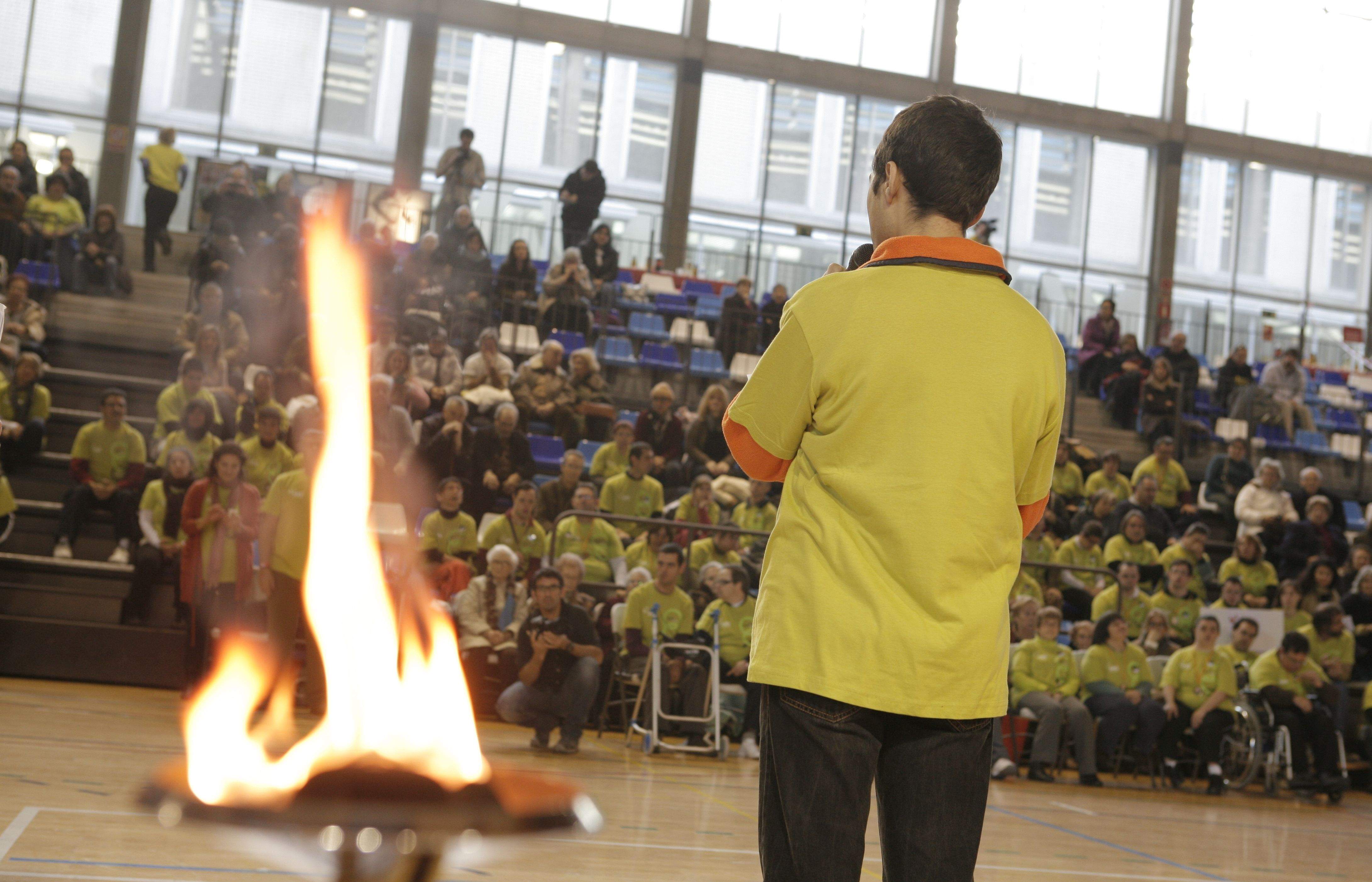 El moment en què un participant ha llegit el manifest. FOTO: Artur Ribera