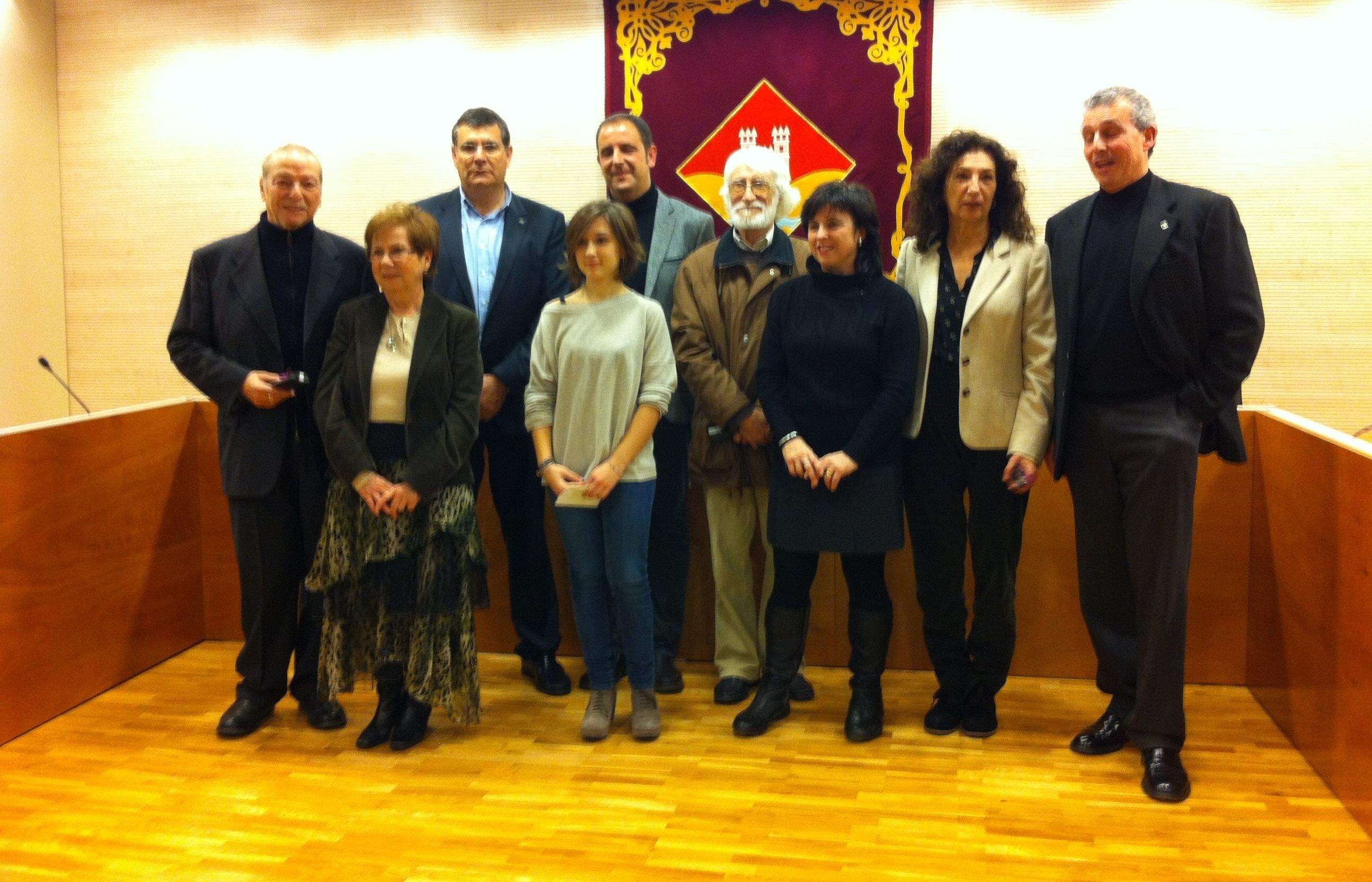 Foto de família dels guardonats, el jurat i les autoritats valldoreixencs. FOTO: M. Sagalés