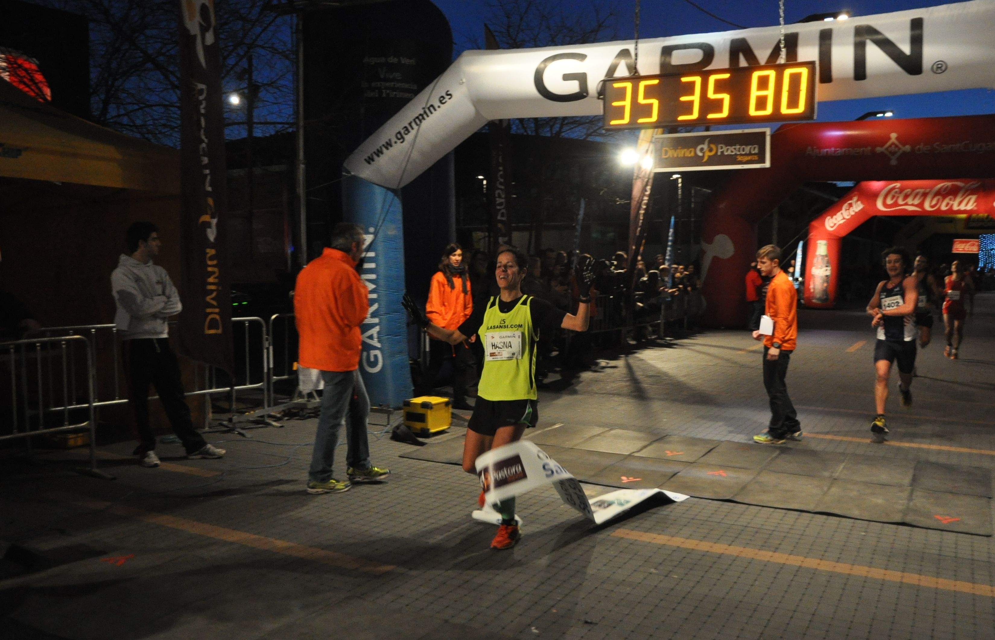 Hasna Bahom guanya la Sant Silvestre en la categoria femenina. FOTO: Pere Fernández