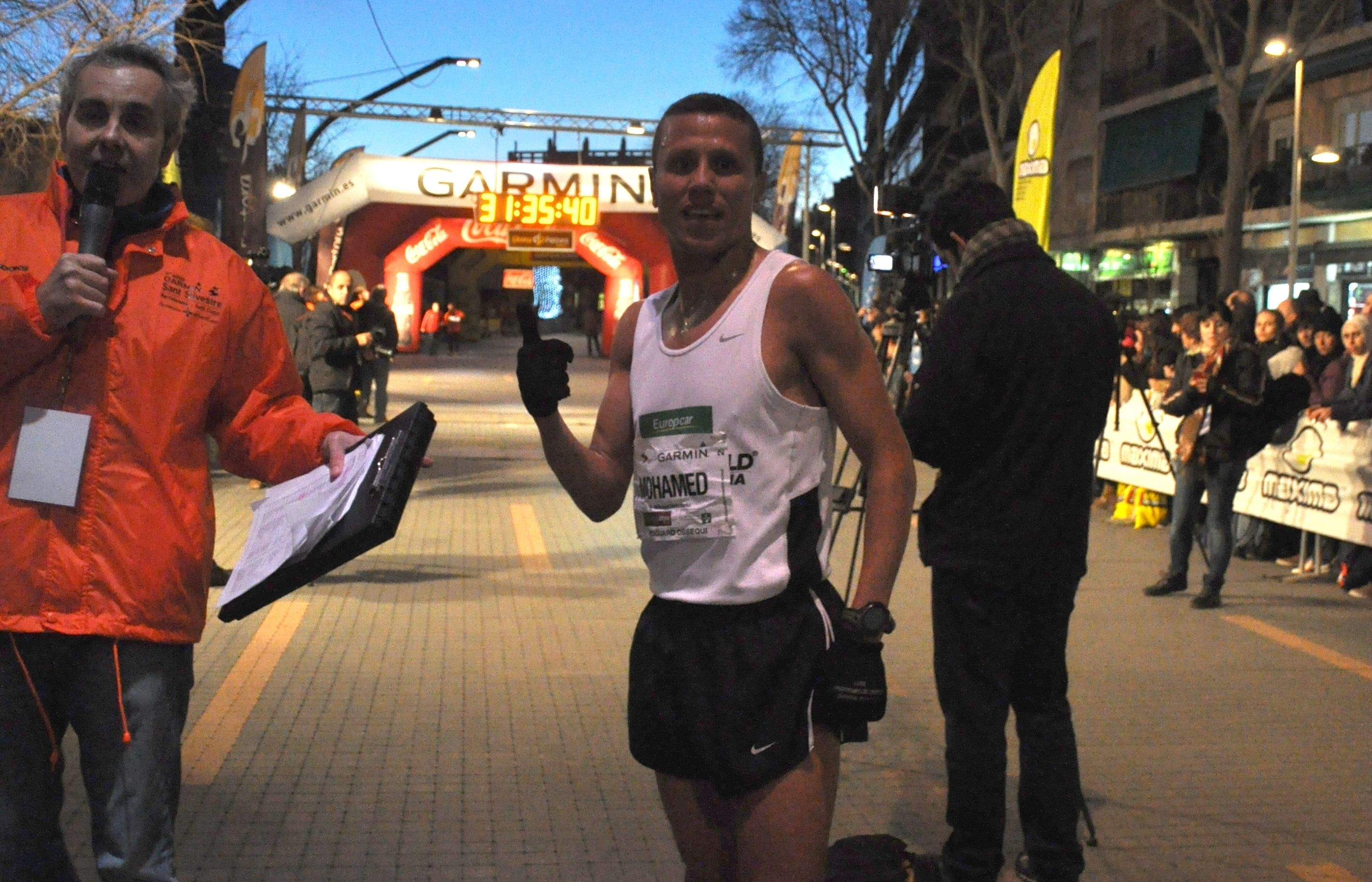Mohamed Benhmbarka guanya la Sant Silvestre en categoria masculina. FOTO: Pere Fernández