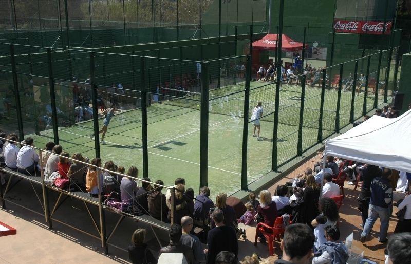 El Junior FC té vui pistes de pàdel. FOTO: Arxiu