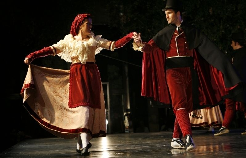 Una de les actuacions del Grup Mediterrània a Sant Cugat. FOTO: Esther Naval