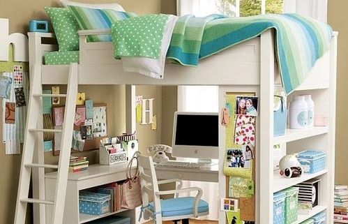 Els llits amb escriptori permeten disposar de zona d'estudi en una habitació petita