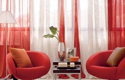 Les cortines de teles fines deixen passar la llum