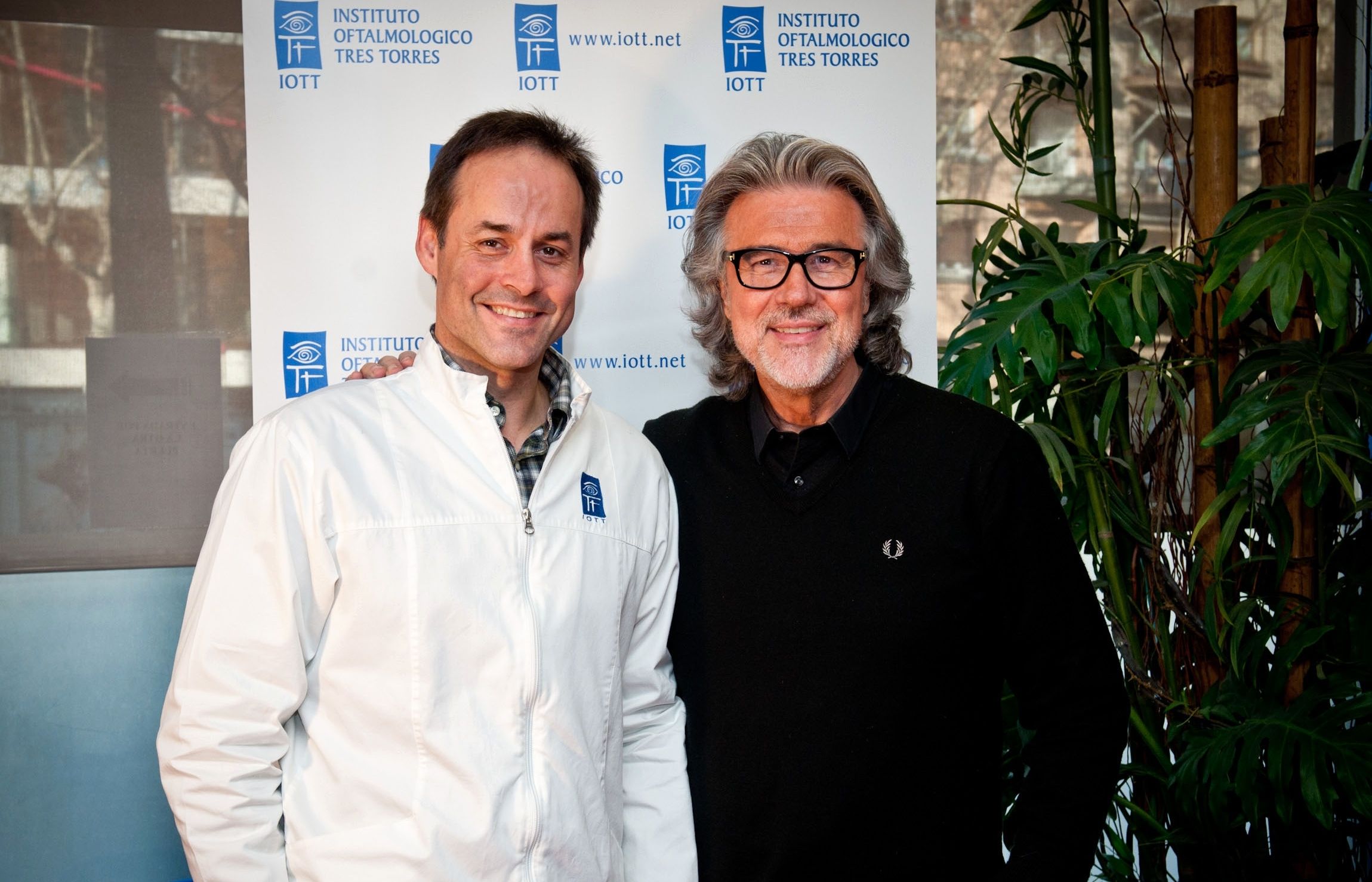 Doctor Emilio Juárez i l'estilista Alberto Cerdán. FOTO: Cedida