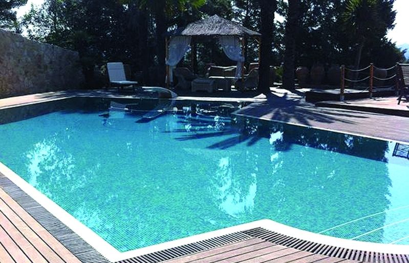 Amb el bon temps, cuida la piscina! 