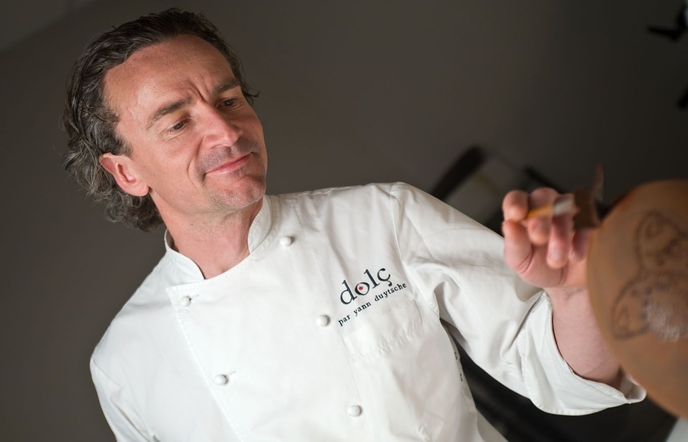 Yann Duytsche fent una mona. FOTO: Amanda Bernal