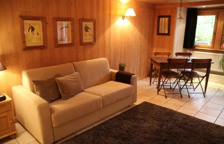 Al saló cal multiplicar els punts de llum